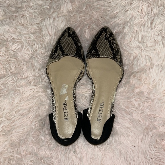 women’s flats - Picture 3 of 3